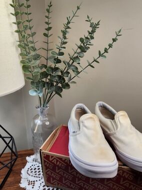 White Vans Slip-On Sneakers Womens And Mens Shoes